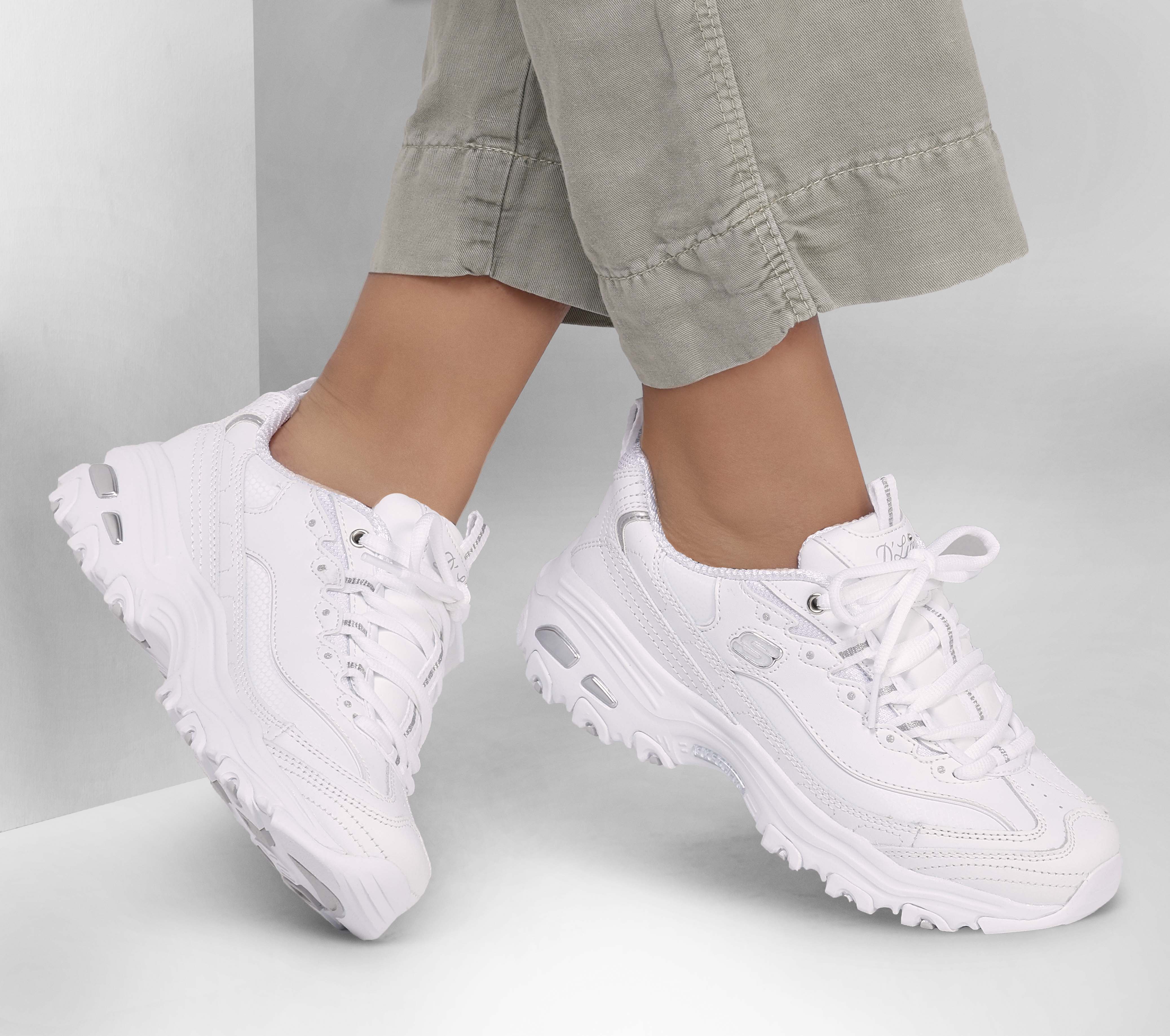 スケッチャーズ ディーライツ フレッシュ スタート SKECHERS JP